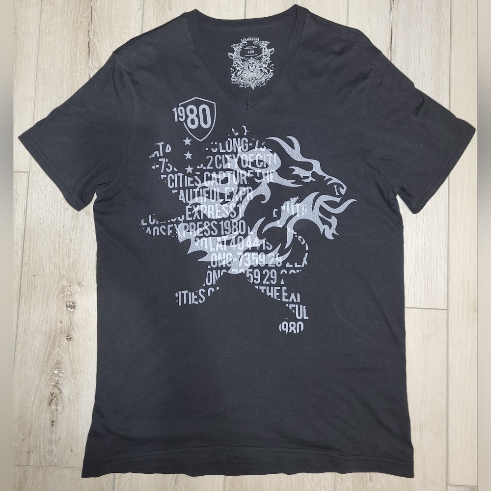 ⚫️ Express Men's Lion Graphic Tee (L)